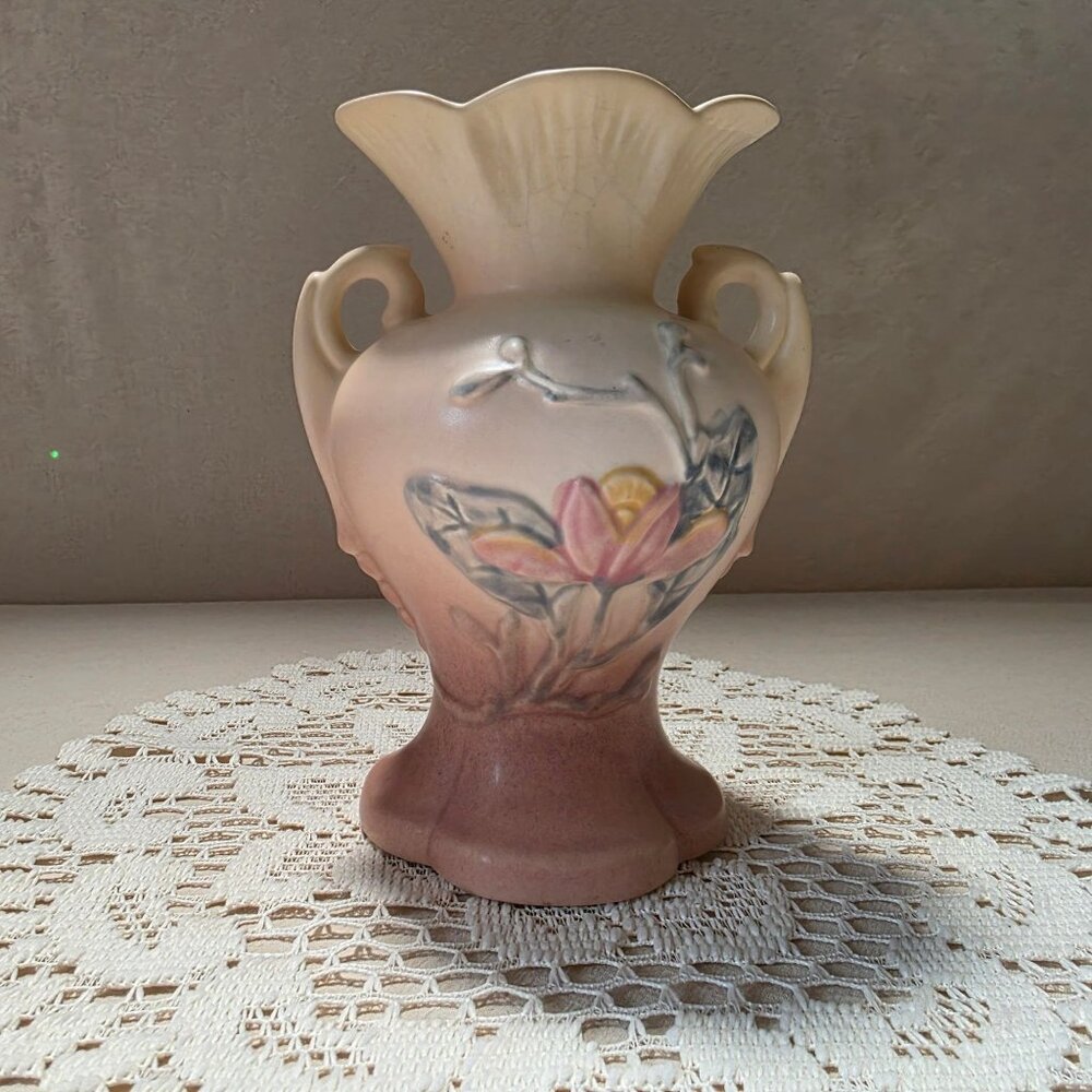 Vintage Hull Pottery Two-Handle Vase With Floral Design & Scalloped Rim - Picture 4 of 6